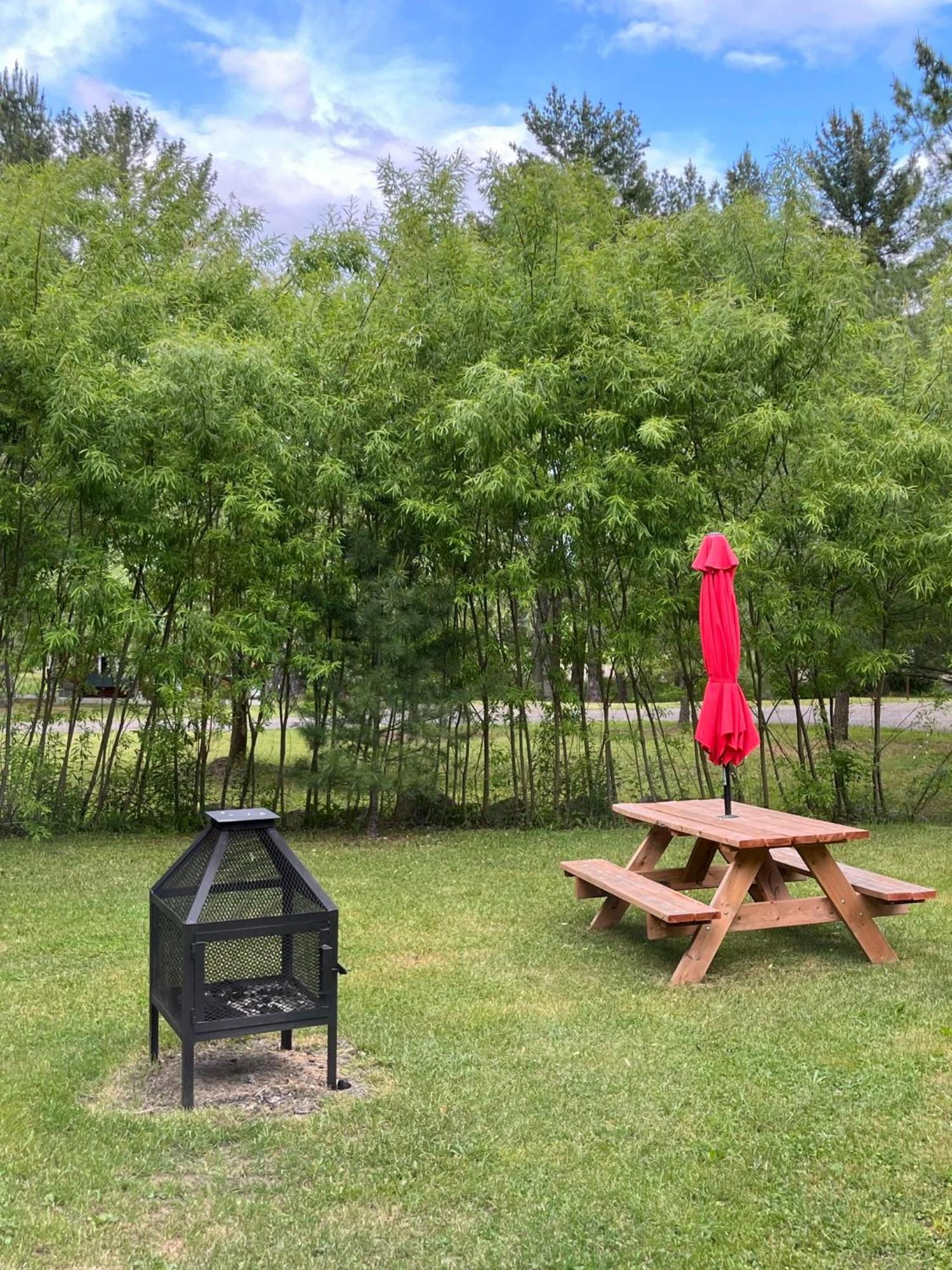 Chalets Du Domaine Yamaska Bromont Exterior photo